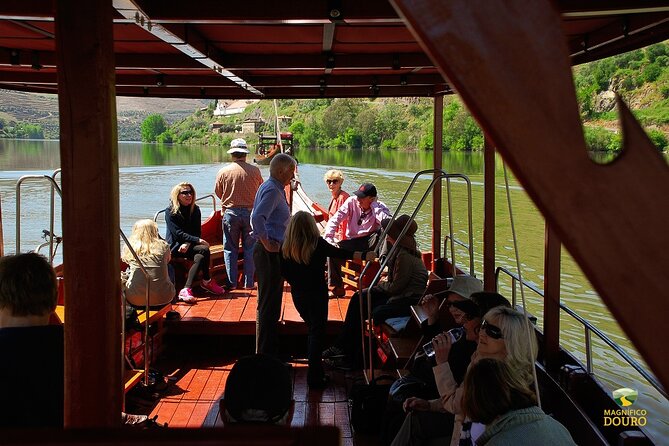 1-Hour Rabelo Boat Trip in Pinhão - Comfort, crowd size, and what $18 gets you