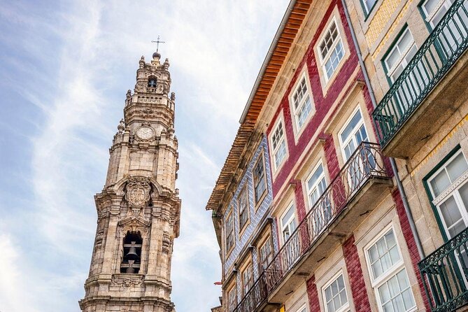 2 Hour Private Tuktuk Tour in Porto to Monastery and Cellars - Key points you will care about