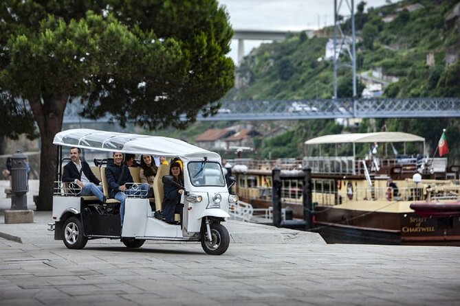 2 Hour Private Tuktuk Tour in Porto to Monastery and Cellars - How to time your day: 3 hours, private pacing, and a smooth flow