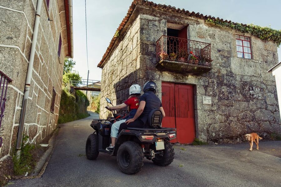 2h Quad Tour • Arcos de Valdevez • Peneda Gerês - Medieval bridges and trail sections that feel thoughtfully connected