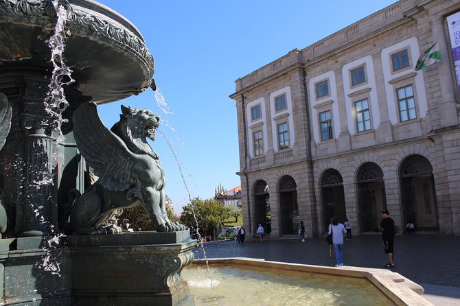 3-Hour Guided Walking Tour of Porto - Terreiro da Sé: meeting by Porto Cathedral and learning how the city thinks