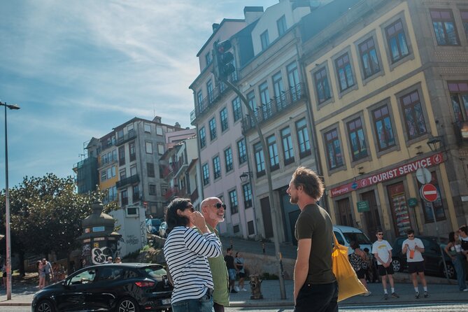 3-hour private guided walking tour of the BEST of Porto - Jardim do Infante Dom Henrique: a small reset in the middle of the action