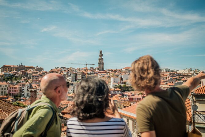 3-hour private guided walking tour of the BEST of Porto - Rua das Flores: a pedestrian lane with real atmosphere