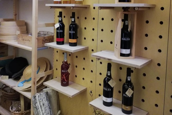 3 table wines & 5 Port wines + Tapas - Luís I Bridge: Eiffel student design and your visual cue to Gaia