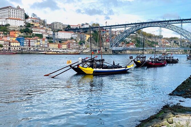 3h30 tour in Porto by Tuk Tuk - Stop 6: Antiga Cadeia da Relação, Portugal’s dictatorship years