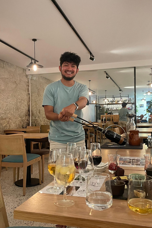 5 pairings ports wines with a Sommelier - Who this Porto Port tasting fits best