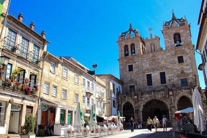 Authentic Braga & Guimarães: Small Historical Group Tour - A 15th-century palace museum, where power leaves wear and tear