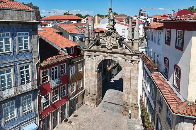 Authentic Braga & Guimarães: Small Historical Group Tour - Largo da Oliveira, Padrão do Salado, and the formation moments you can feel