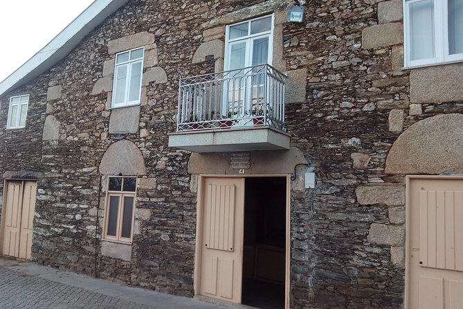 Authentic Douro Valley - small-Group Tour (Max 7) - Sabrosa and the producer stop: Douro DOC tastings and olive oil