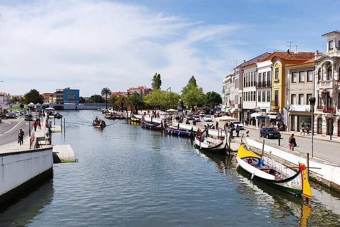 AVEIRO and COSTA NOVA Private Full Day Tour from Porto - Ponte dos Laços da Amizade: A Tiny Stop With Meaning
