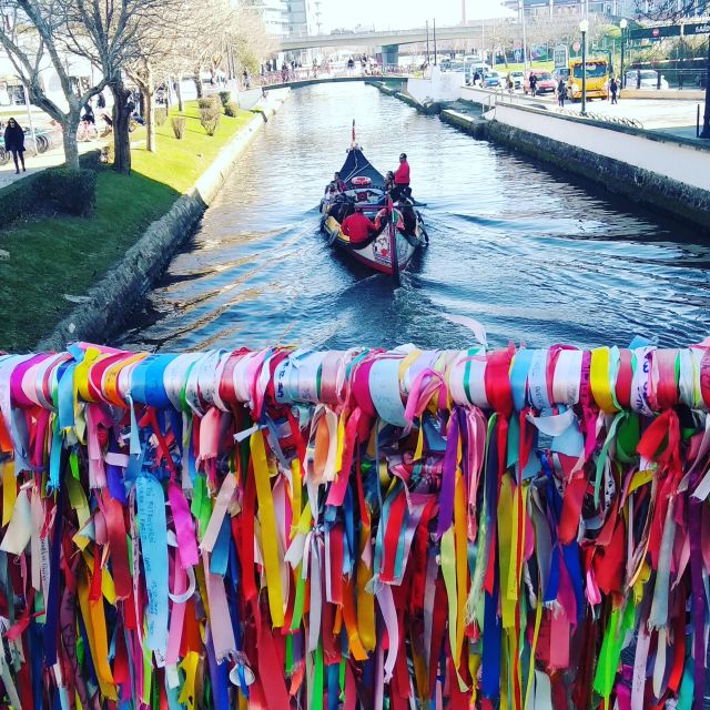 Aveiro: Boat Cruise and City Walking Tour with Sweet Tasting - Beira Mar on foot: fishermen lanes, salt-worker streets, and Art Nouveau edges
