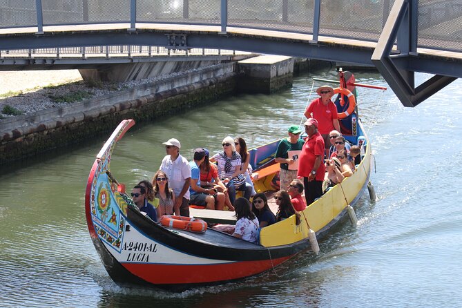 Aveiro Canal Cruise in Traditional Moliceiro Boat - Guide Style, Languages, and the Humor Factor