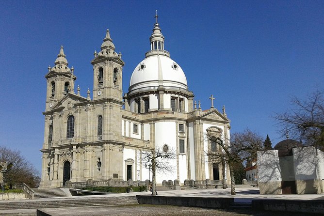 Barcelos, Braga & Guimarães Tour - Braga: Old City Gates, Sé Cathedral, and Bom Jesus Views