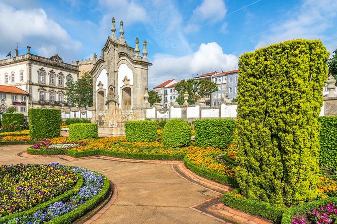 Barcelos: Half Day Private Tour from Porto - Getting picked up in Porto or Gaia, then heading north