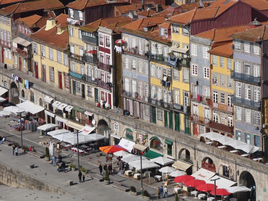 Best of Porto Guided Tour: Cruise & Wine Tasting - Bus time, mixed languages, and how to make the day feel good