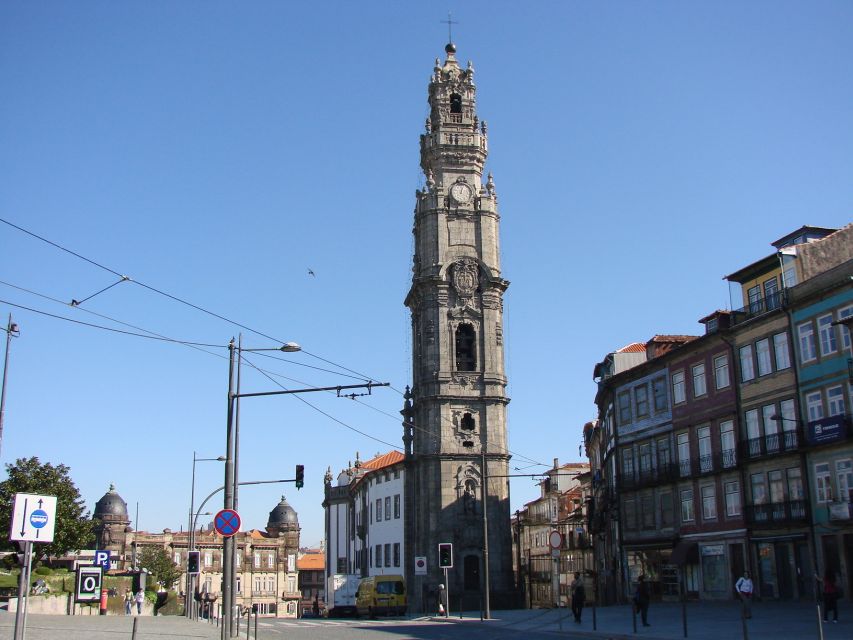 Best of Porto Guided Tour: Cruise & Wine Tasting - The Port cellar visit in Vila Nova de Gaia, and what to listen for
