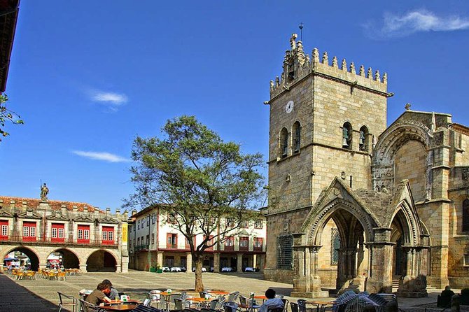 Braga and Guimaraes - All Inclusive from Porto - Lunch in Minho style, then a tasting at an old winery