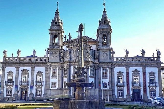 Braga and Guimarães Historical and Cultural Tour from Porto - What makes the guide matter on this route (and who you might get)