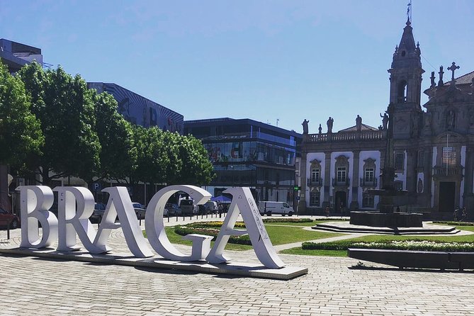 Braga and Guimarães Private Tour - Guimarães Castle: stepping into the early Portugal story