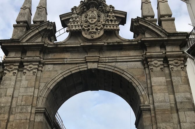 Braga and Guimarães Private Tour - Bom Jesus funicular: the UNESCO moment with the hydraulic lift