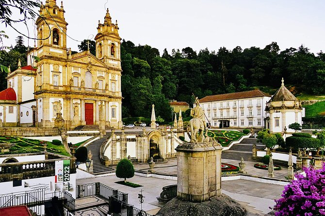 BRAGA E GUIMARÃES Private Historic Tour from Porto - Bom Jesus do Monte: staircase drama, sanctuary calm, and real city views