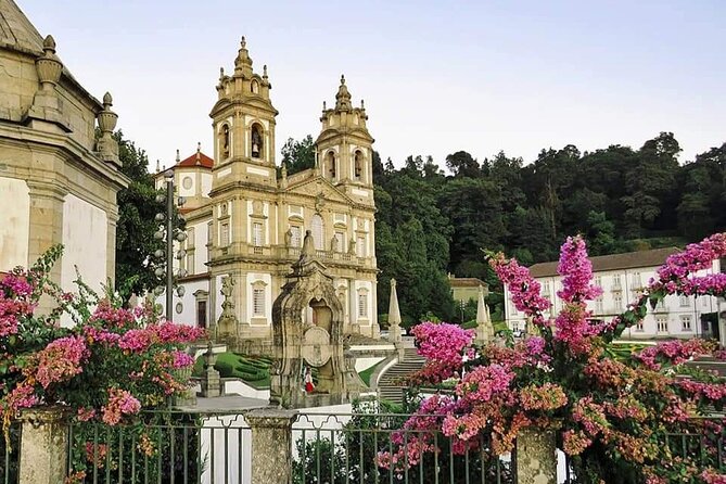 BRAGA E GUIMARÃES Private Historic Tour from Porto - Porto pickup to Braga travel: comfortable start, minimal stress
