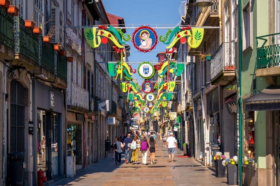 Braga: Flexible Walking Tour in Historic Center - Avenida da Liberdade to Praça da República: Where You Can Breathe