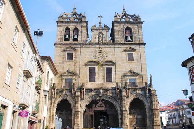 Braga & Guimarães Best-Of Private Tour – Customizable Experience - Your guide is the main attraction in this private setup