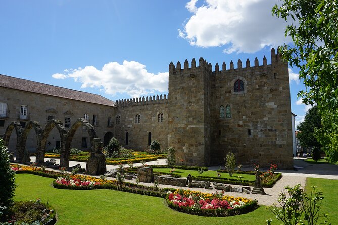 Braga & Guimarães Best-Of Private Tour – Customizable Experience - What you should expect at each stop (and what to watch for)