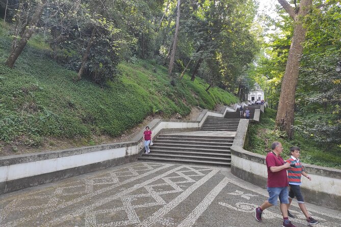 Braga - Roman & Baroque / Full Day - from Porto - Santa Barbara Garden and Torre de Menagem: calm breaks in the city