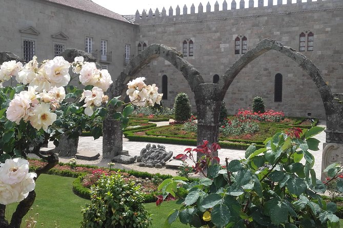 Braga Small-Group Food Tour: 3-Hour With a Local Guide - Cathedral Area, Historic Gardens, and Braga’s City of Bishops Mood