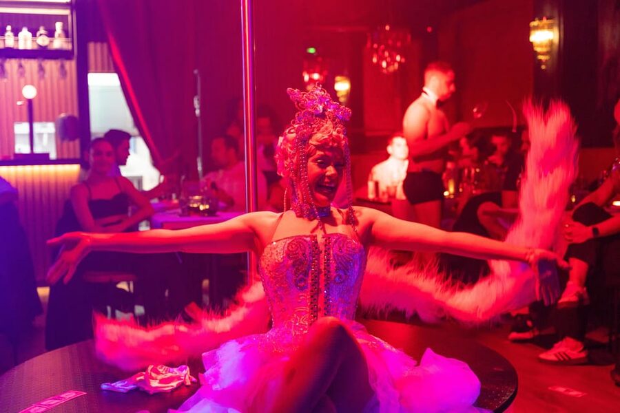 Braga: The Lingerie Restaurant Cabaret Show with Dinner - How the 2.5-hour night unfolds step by step