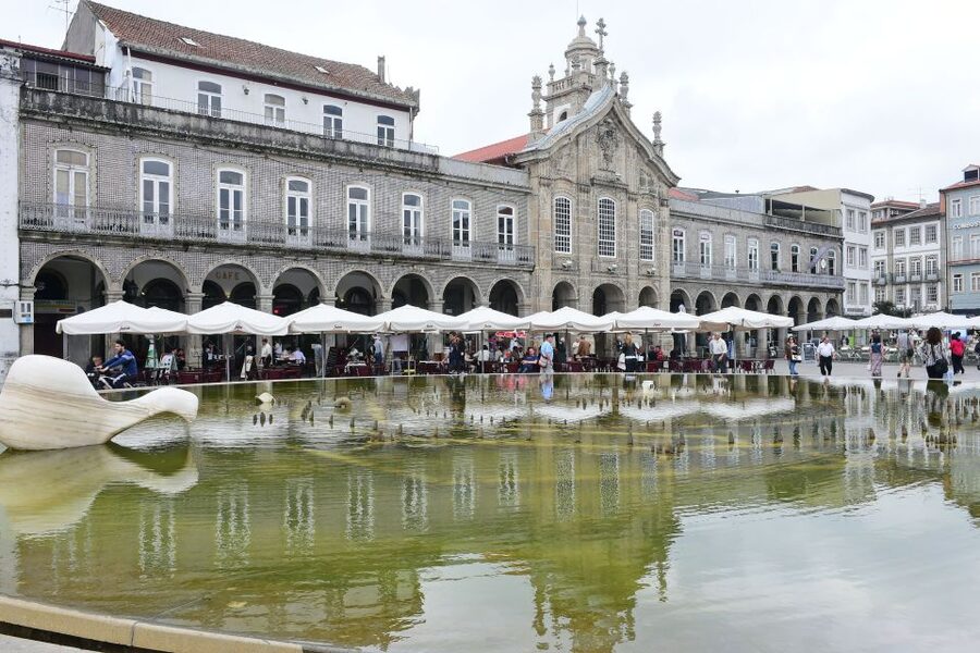 Braga: Tuk Tuk City Tour - Roman Thermae and Carvalheiras: When Ancient Bricks Show Up in Town