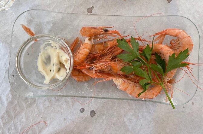 Buy, Cook & Taste-Gastronomic Tour North Portugal - Stop 2 on the farm in São Félix da Marinha: harvest your herbs and fruit