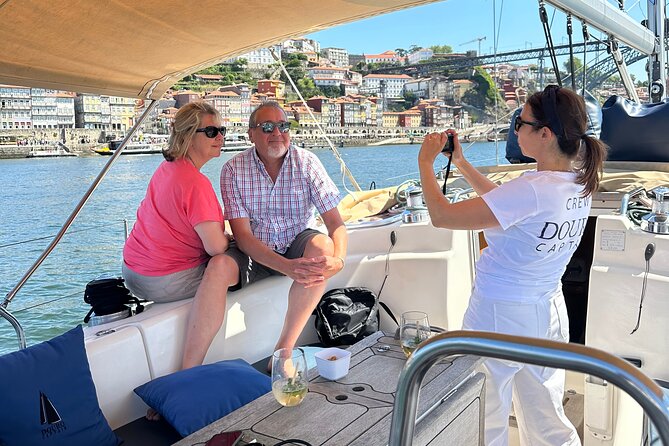 Charm cruise in Porto with wine tasting - Cais de Gaia wine cellars and Rabelo boats