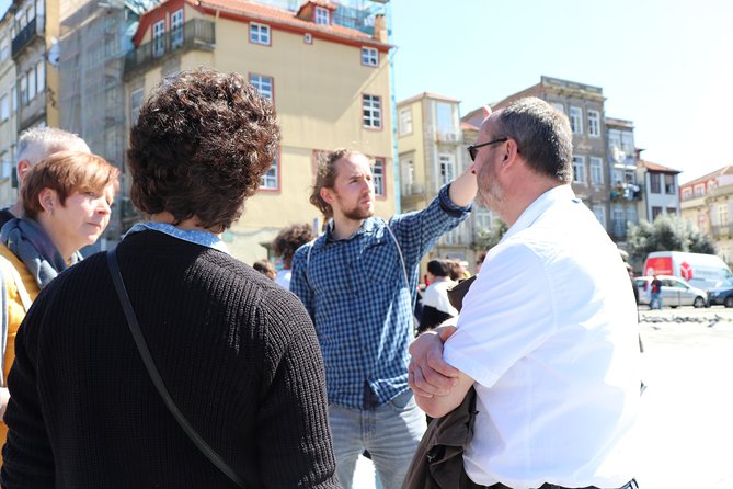 City tour through historic center of Porto with many insider tips 3 1/2 hrs. - Key highlights you will feel right away