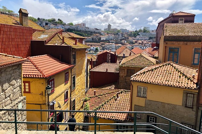 City Walking Tour & Port Wine Cellar - Crossing to Vila Nova de Gaia: Why the Lower Bridge Deck Matters