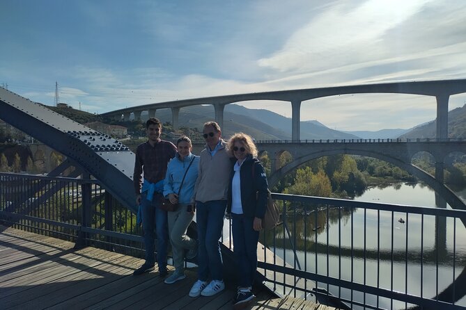 Complete Private Douro Valley Wine Tour - Stop 1 in Pinhão: the port wine boat ride through the valleys