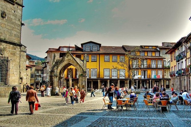 Cultural Route - Braga & Guimarães - from Porto - Porto pickup to a full 8-hour loop without feeling wrecked