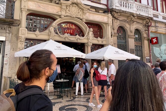 Discover Porto A Private Walking Tour with Authentic Tasting - Getting oriented at São Bento Railway Station