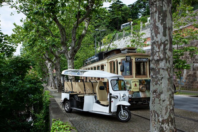 Discover Porto's Highlights on a 2-Hour Private Electric Tuk Tuk - Fontainhas views and the Douro River angle you will remember