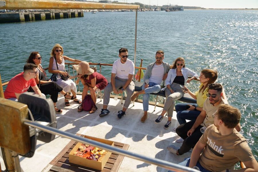 Douro River: Party Boat Tour - Food and drinks: sausage board done the easy way