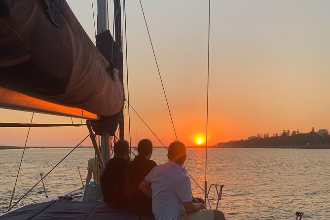 Douro Sunset Sailboat Experience in Porto - Staying Comfortable: What to Wear, What’s Onboard, and What Could Change