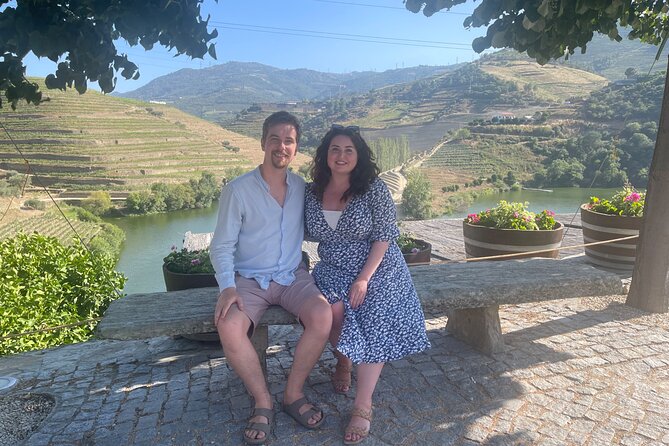 Douro Valley amazing wine Tours - Entering the Douro with Andreia and Valdemar (and a group of six)