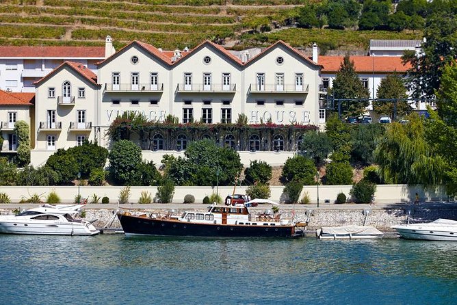 Douro Valley Cruise Porto to Pinhão: Breakfast, Lunch and Tasting - Boat Comfort: Deck Shade, Heat, and Crowd Reality