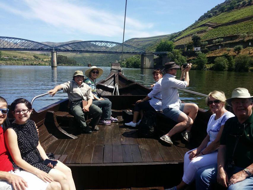 Douro Valley-Expert Guide-Boat-Lunch-Tastings PremiumService - Winery stop #2: from vineyard to stamping place, barrels, and bottling