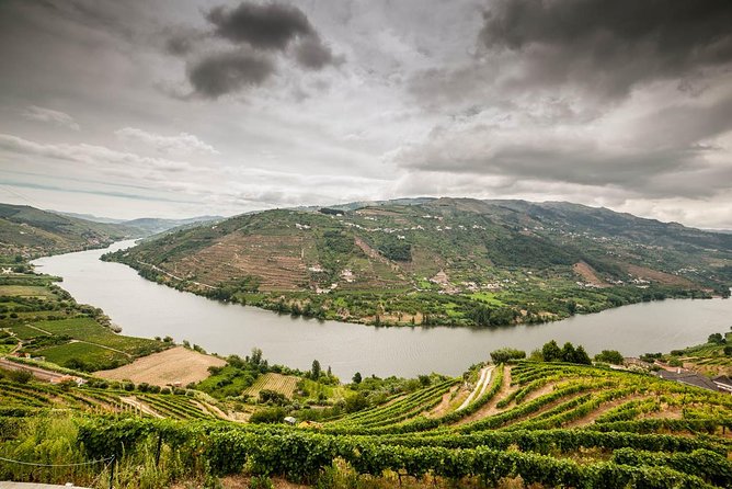 Douro Valley Private Tour from Oporto - Entering the São Gonçalo and Amarante streets: church, convent, and quilhõezinhos