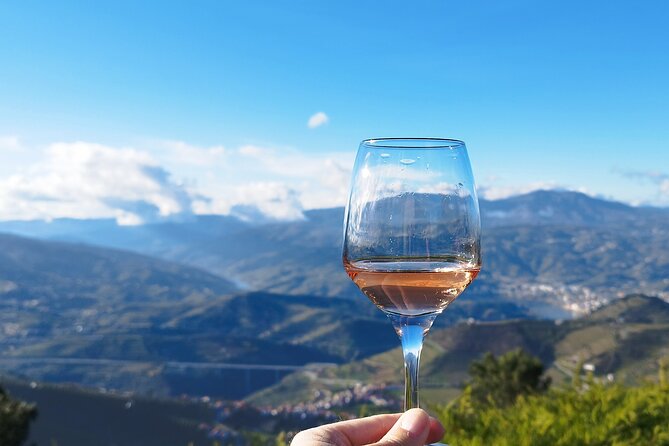 Douro Valley private tour full day - Private group perks, and how Antonio’s style affects the day