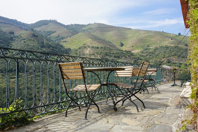 Douro Valley private tour with wine tasting and boat tour - Price and value for a group of up to 3