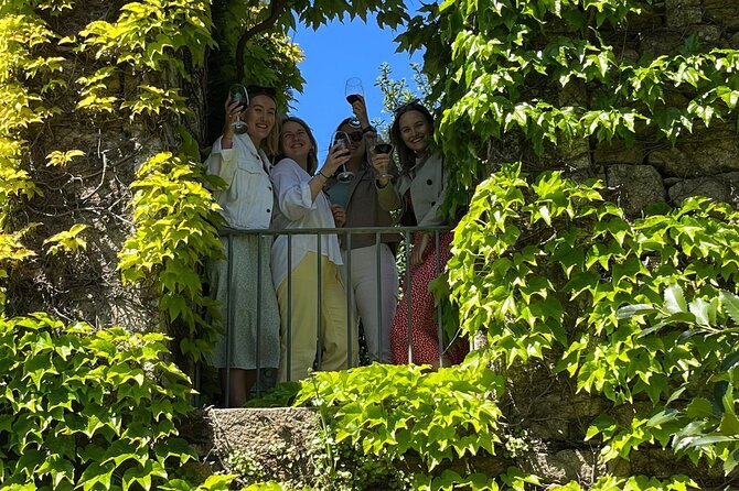 Douro Valley Tour - 3 Wine tastings, Lunch & river Cruise - Sabrosa lunch at a family winery: where history meets wine country eating
